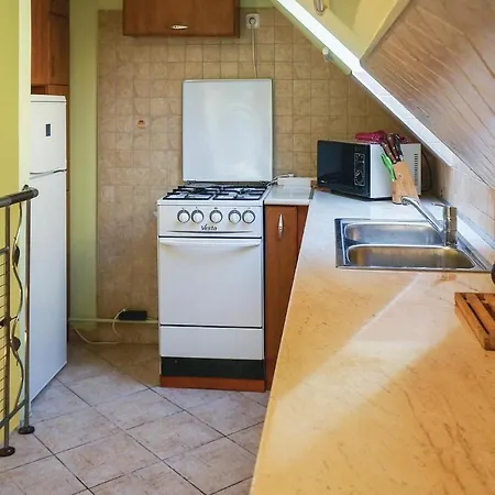 Awesome In W/ 2 Bedrooms Apartman Badacsonytomaj