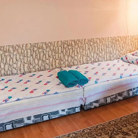 Apartman Awesome In W/ 2 Bedrooms *